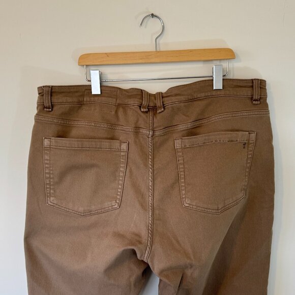 TPJ Men's 42x28 Athletic Fit TAN Jeans/Pants - Picture 7 of 9